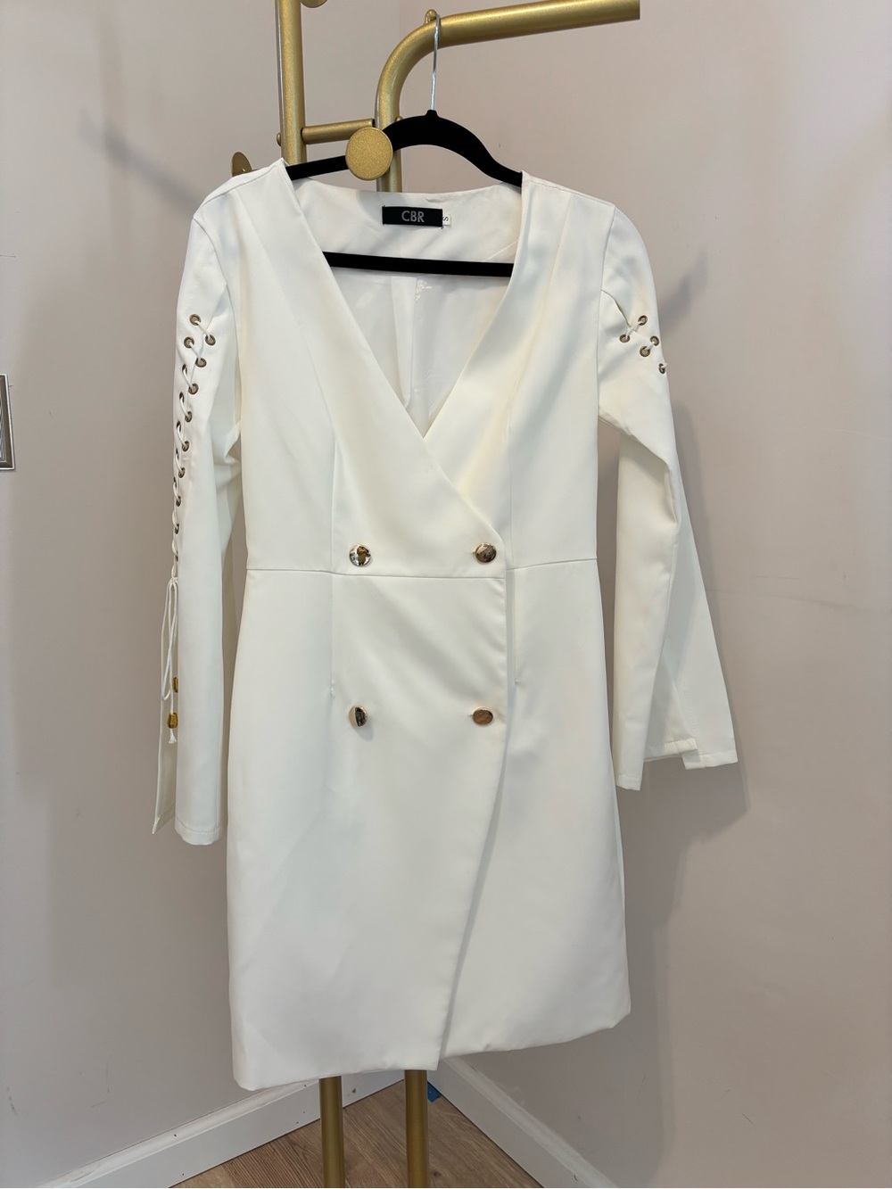 CBR White Double-Breasted V-Neck Dress with Lace-Up Sleeves